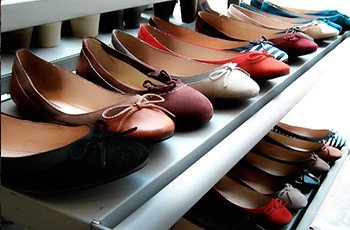 Доставка и таможенное оформление обуви